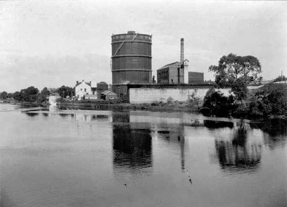 File:East Perth Gas Works c.1933.jpg