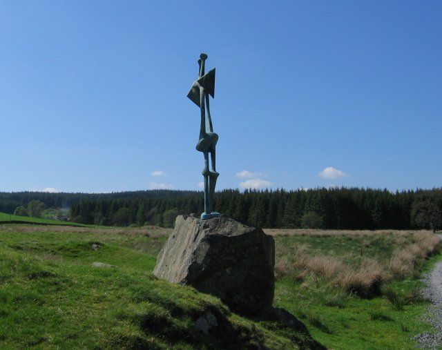 File:Sculpture, Glenkiln - geograph.org.uk - 13270.jpg