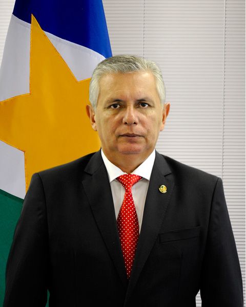 File:Senador Thieres Pinto.jpg