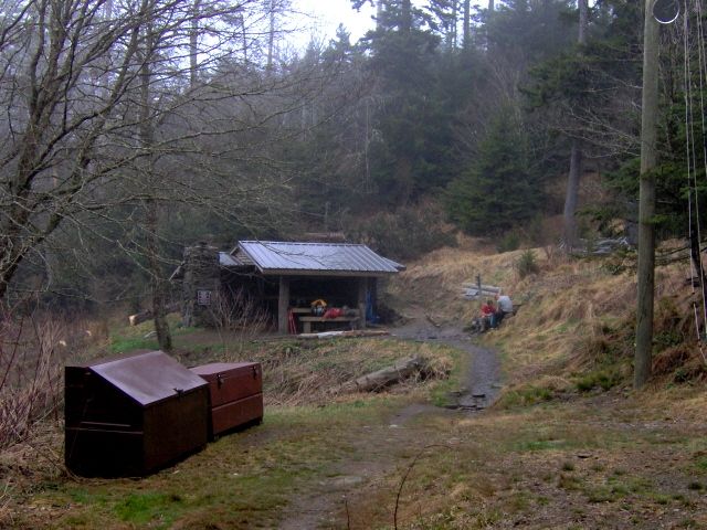 File:Tricorner-knob-shelter.jpg