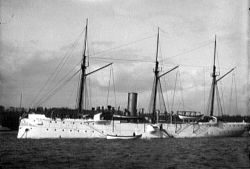 File:USS Yorktown (PG-1), side view 1.jpg