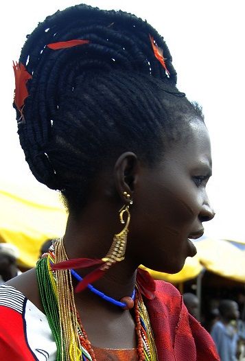 File:Akuko Gagara hair style.jpg