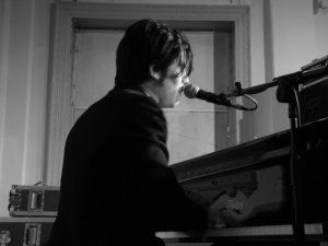 File:Ed-harcourt.jpg