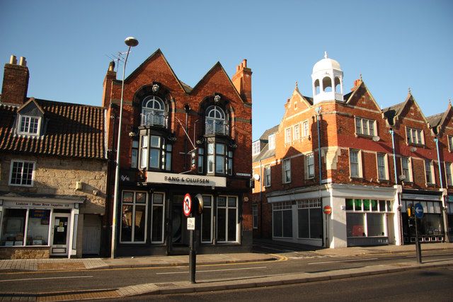 File:Former Lincoln Arms (geograph 2834852).jpg