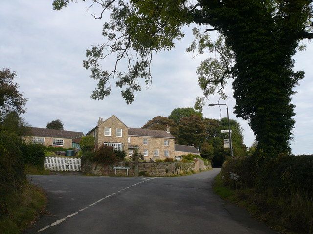 File:Mathersgrave Lane - Junction with School Lane.jpg