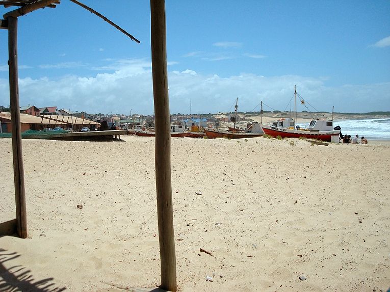 File:Punta del Diablo 02.jpg