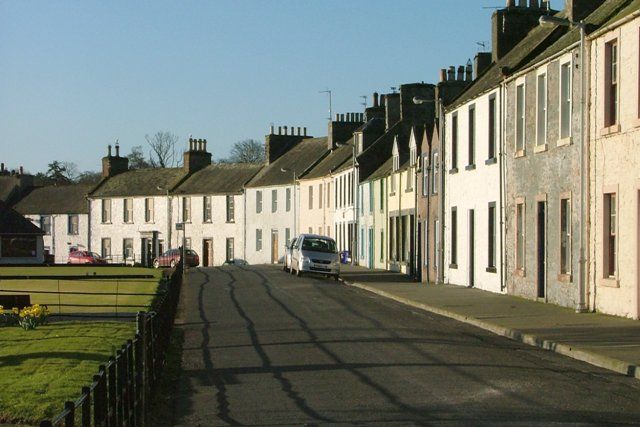 File:South Crescent - geograph.org.uk - 739304.jpg