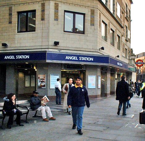 File:Angel tube station.jpg