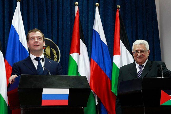 File:Dmitry Medvedev in Palestine 18 January 2011-10.jpeg