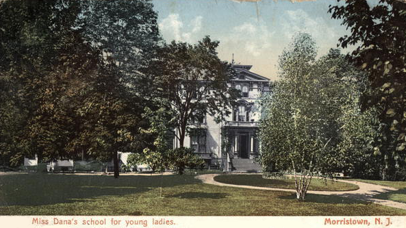 File:Missdanasschoolpostcard1907.png