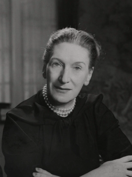 File:Elizabeth Bowen.png