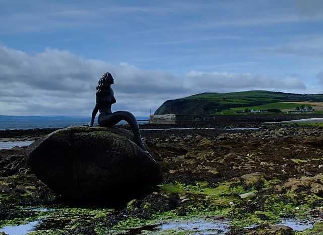 File:Mermaid Of The North, Balintore.jpg