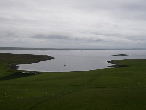 File:MillburnBayGairsay.jpg