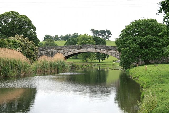 File:Milnthorpe Bridge.jpg