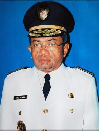 File:Ramli Ridwan, Pj. Gubernur KDH Istimewah Aceh.jpg