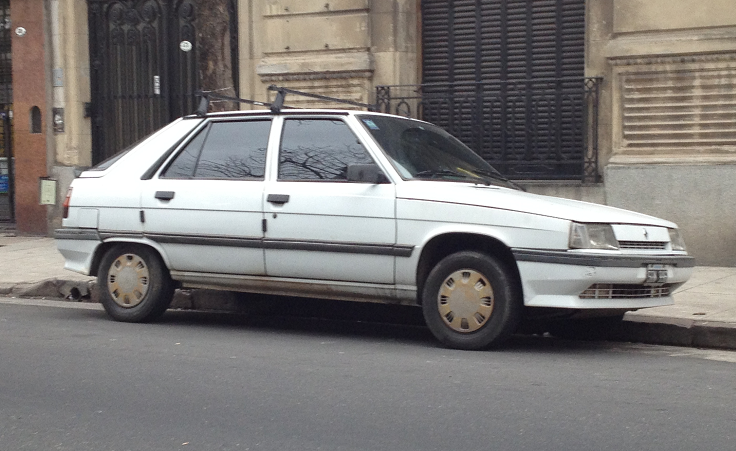 File:Renault 9.png