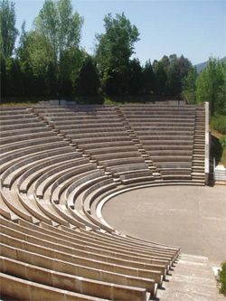 File:Sainopouleio Theatre.jpg