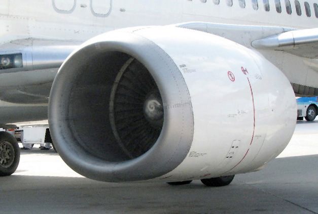 File:737 CFM56 engine.jpg