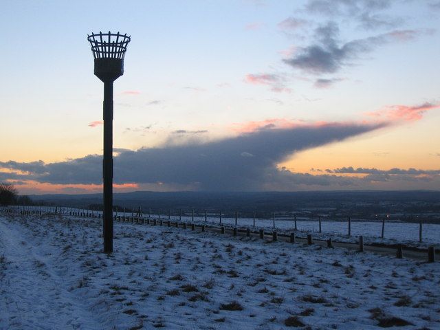 File:Beacon tower - geograph.org.uk - 130164.jpg