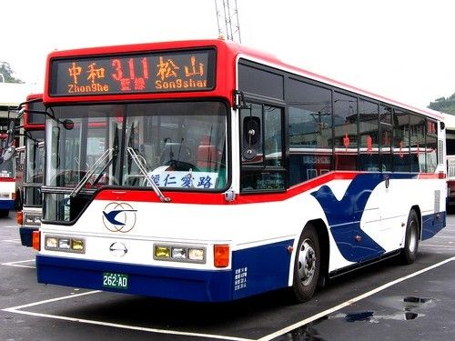 File:CSBus311Blue 262AD Front.jpg