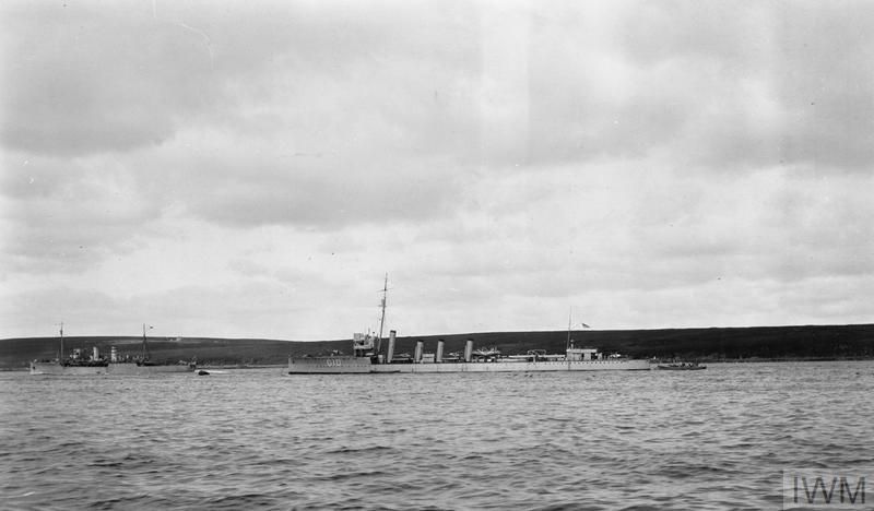 File:HMS Kempenfelt IWM Q74218.jpg