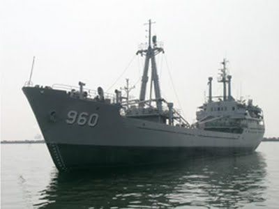 File:KRI Karimata (960) on 30 April 2013.jpg