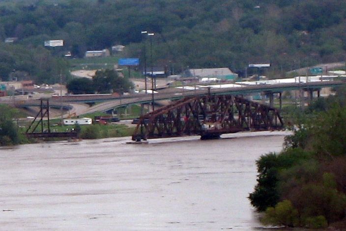 File:Missouri-swing-bridge.jpg