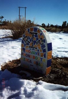 File:Mojave Phone Booth Headstone.jpg