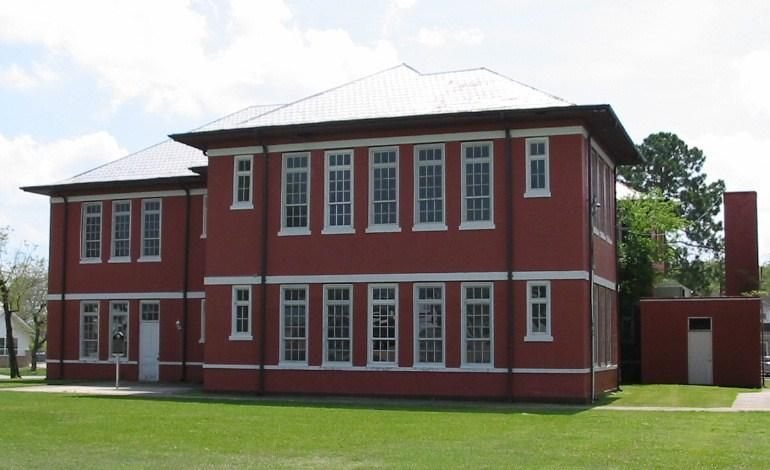 File:Trinity-Old-Red-Schoolhouse.jpg