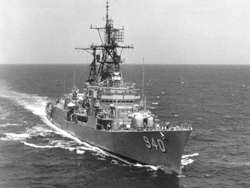 File:USS Manley (DD-940) 1975.jpg