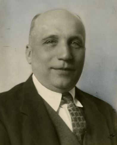 File:Walko Lajos 1927.jpg