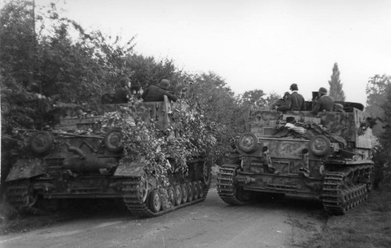 File:Bundesarchiv Bild 101II-M2KBK-771-34, Arnheim, Flakpanzer IV.jpg