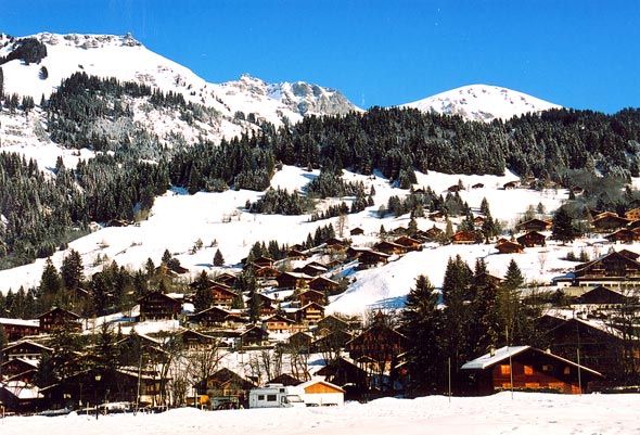 File:Les Diablerets Ormont-Dessus.jpg