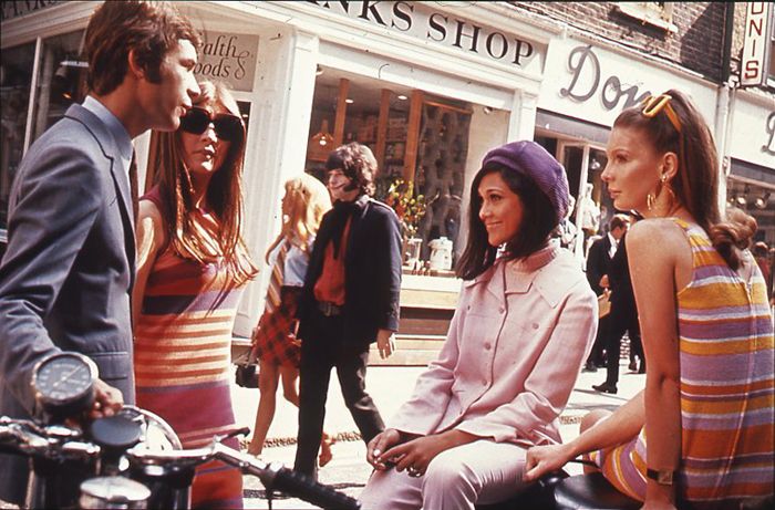 File:Londons Carnaby Street, 1966.jpg