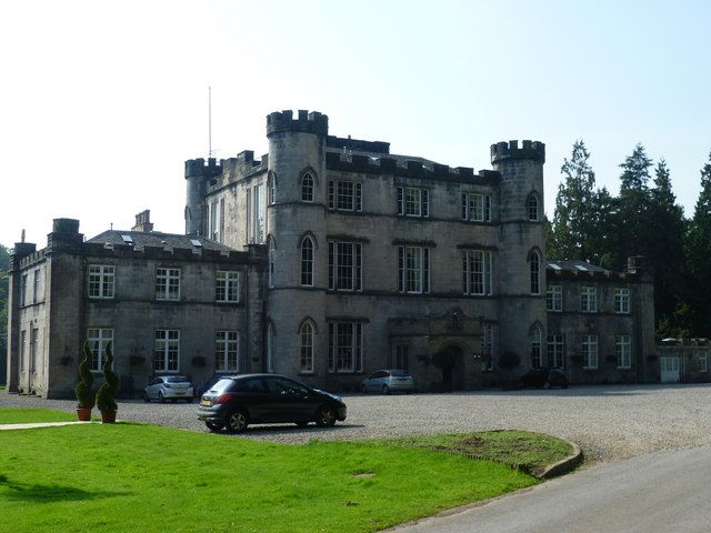 File:Melville Castle.jpg