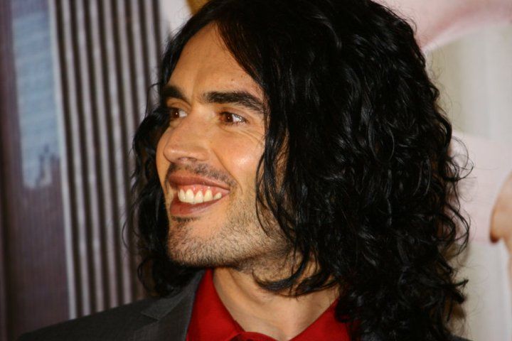 File:Russell Brand Arthur face.jpg