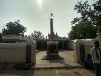 File:Thirumuruganpoondi muruganatha swamytemple2.jpg