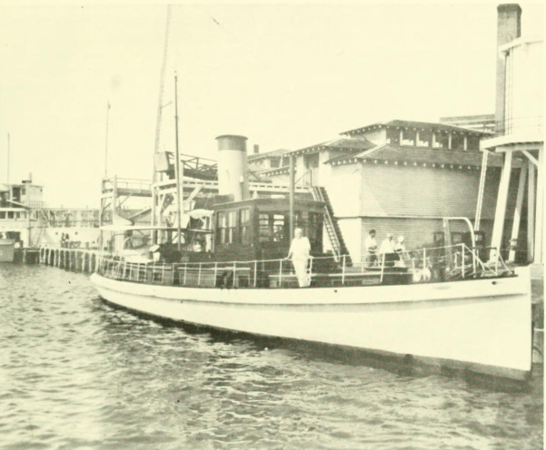 File:USFS Phalarope starboard bow view.PNG