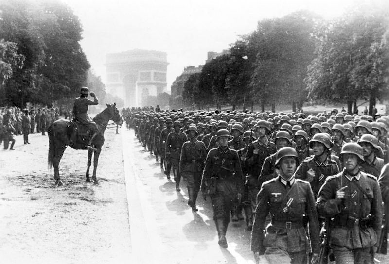 File:Bundesarchiv Bild 183-L05487, Paris, Avenue Foch, Siegesparade.jpg