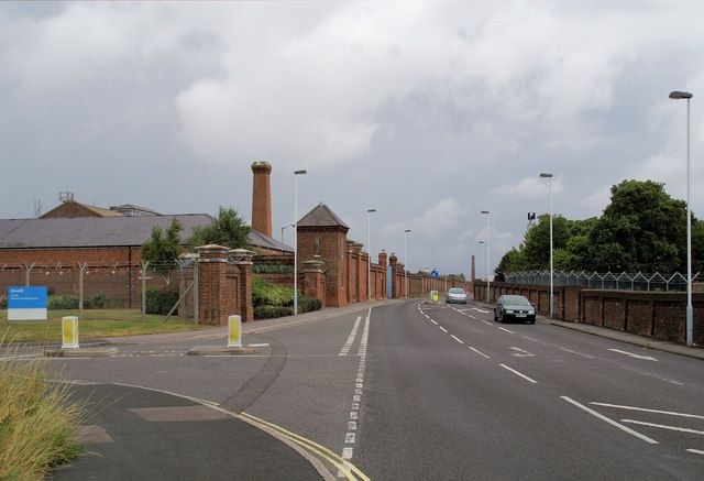 File:Haslar Road - geograph.org.uk - 877451.jpg