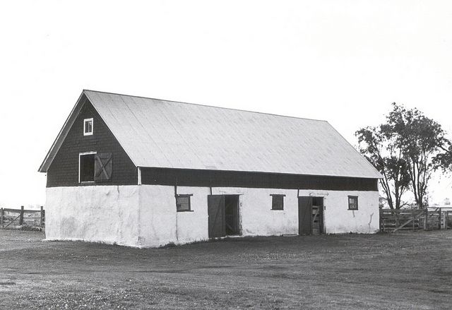 File:Mathias merkwan rubble barn.jpg