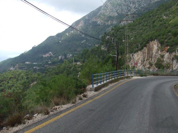 File:Mount Sildran road, Kessab, Syria.jpg