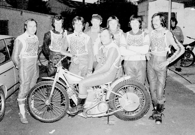 File:Oxford Speedway Team photo.jpg