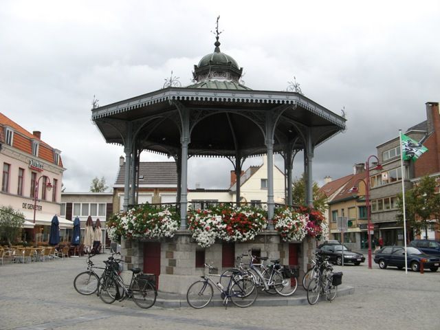 File:Aalter Markt Kiosk - 116780 - onroerenderfgoed.jpg