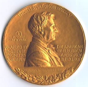 File:JohnWHowellEdisonMedal1924.jpg