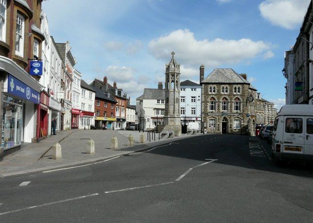 File:Town Square - geograph.org.uk - 1286355.jpg