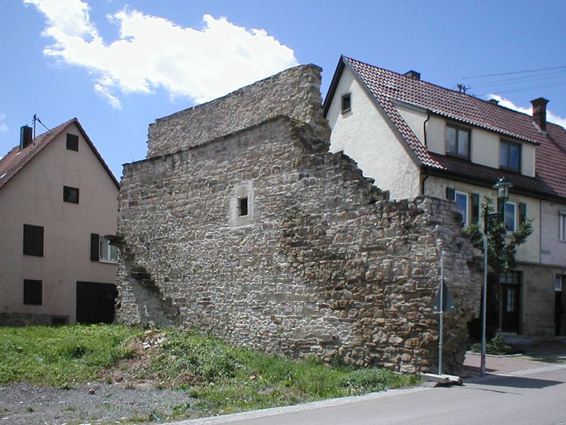 File:Boennigheim-stadtmauer.jpg