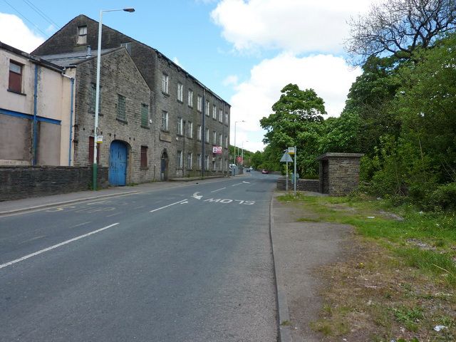 File:Broadclough Mill, Bacup.jpg