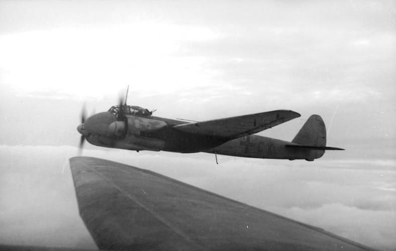 File:Bundesarchiv Bild 101I-484-2984-31A, Flugzeug Junkers Ju 88.jpg