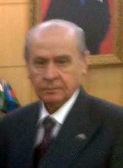 File:Devlet Bahçeli TBMM.jpg